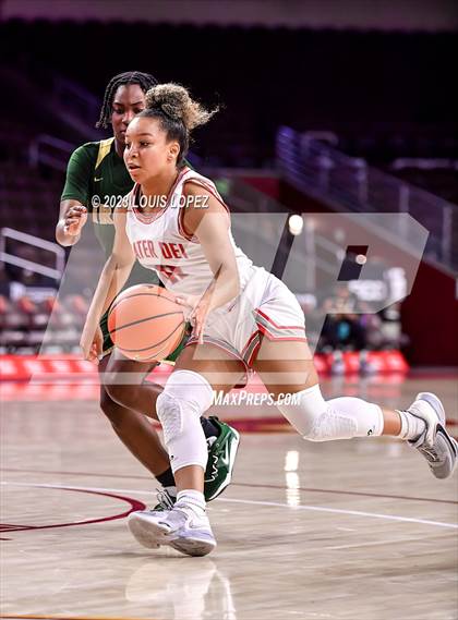 Thumbnail 3 in Mater Dei @ St. Vincent-St. Mary (The Chosen One's Invitational) photogallery.