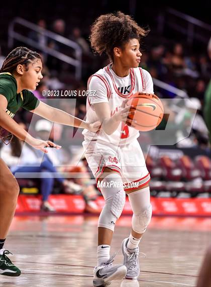 Thumbnail 3 in Mater Dei @ St. Vincent-St. Mary (The Chosen One's Invitational) photogallery.