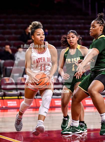 Thumbnail 3 in Mater Dei @ St. Vincent-St. Mary (The Chosen One's Invitational) photogallery.