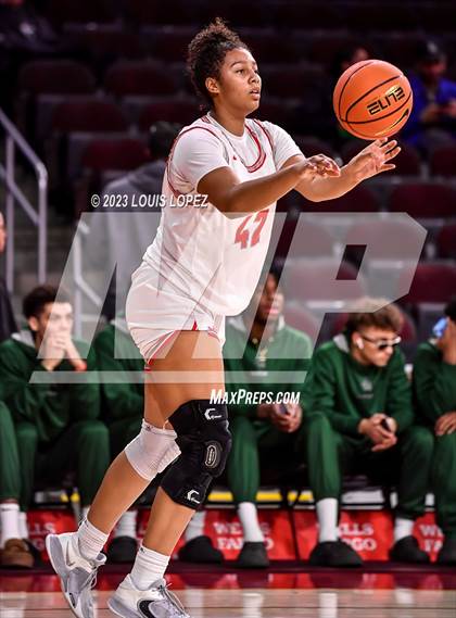 Thumbnail 3 in Mater Dei @ St. Vincent-St. Mary (The Chosen One's Invitational) photogallery.