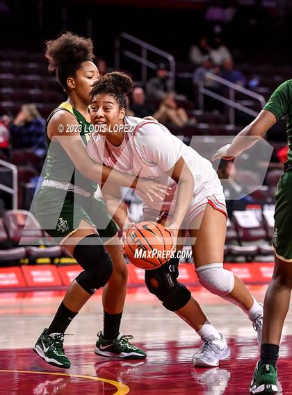 Thumbnail 1 in Mater Dei @ St. Vincent-St. Mary (The Chosen One's Invitational) photogallery.