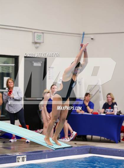 Thumbnail 3 in Regis Jesuit @ Cherry Creek photogallery.