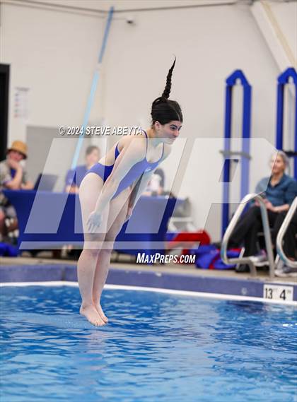 Thumbnail 3 in Regis Jesuit @ Cherry Creek photogallery.