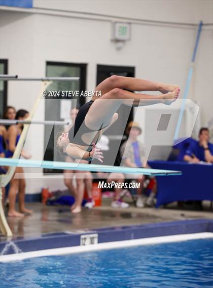 Thumbnail 3 in Regis Jesuit @ Cherry Creek photogallery.