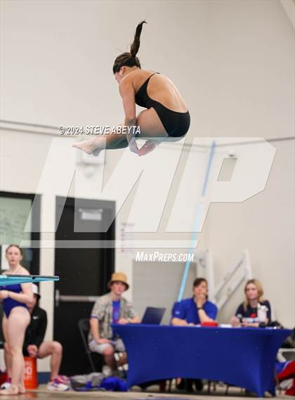 Thumbnail 3 in Regis Jesuit @ Cherry Creek photogallery.