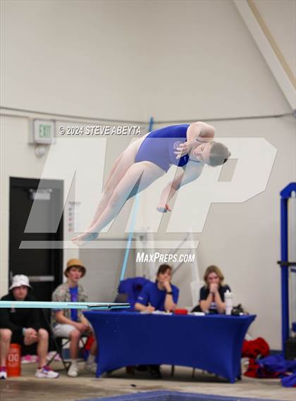 Thumbnail 1 in Regis Jesuit @ Cherry Creek photogallery.