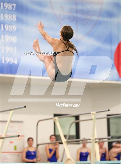 Thumbnail 3 in Regis Jesuit @ Cherry Creek photogallery.