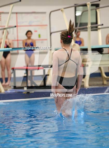 Thumbnail 3 in Regis Jesuit @ Cherry Creek photogallery.