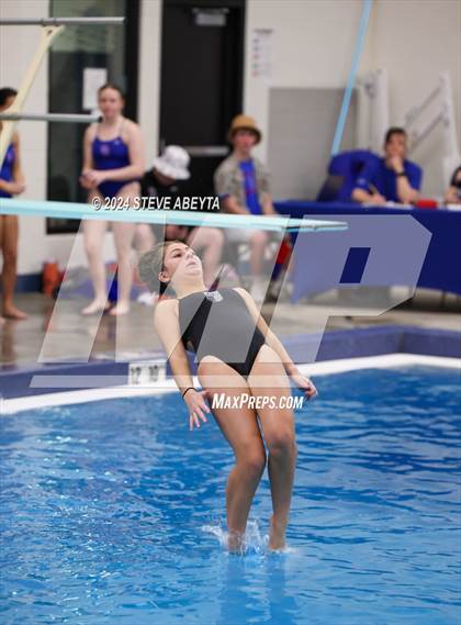 Thumbnail 3 in Regis Jesuit @ Cherry Creek photogallery.