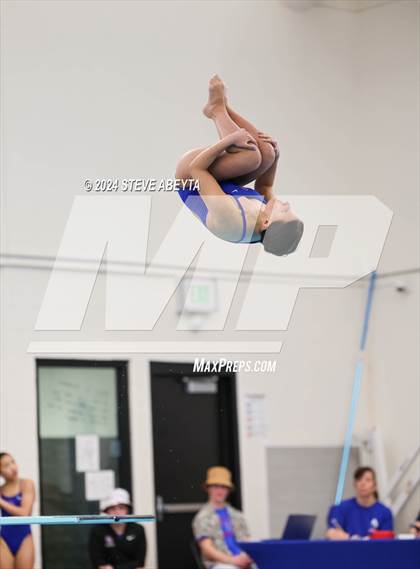 Thumbnail 3 in Regis Jesuit @ Cherry Creek photogallery.