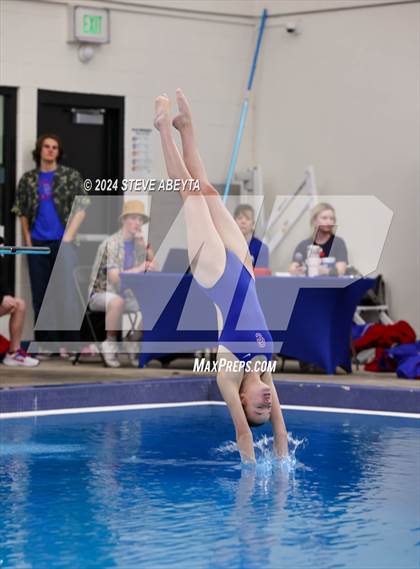 Thumbnail 2 in Regis Jesuit @ Cherry Creek photogallery.