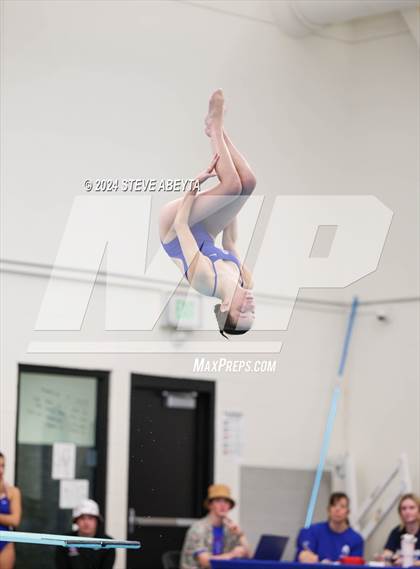 Thumbnail 3 in Regis Jesuit @ Cherry Creek photogallery.