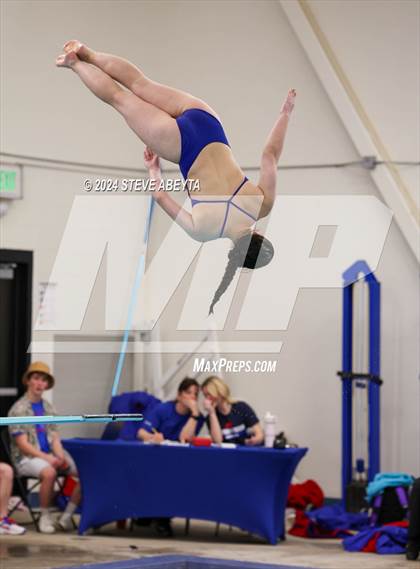 Thumbnail 3 in Regis Jesuit @ Cherry Creek photogallery.
