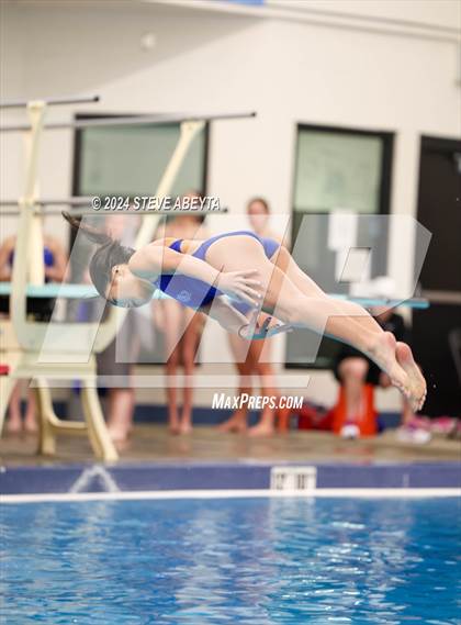Thumbnail 2 in Regis Jesuit @ Cherry Creek photogallery.