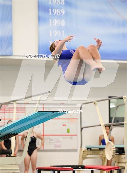 Thumbnail 2 in Regis Jesuit @ Cherry Creek photogallery.
