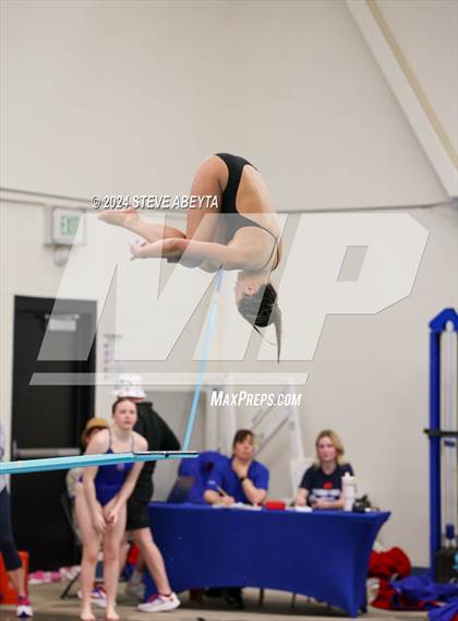 Thumbnail 3 in Regis Jesuit @ Cherry Creek photogallery.