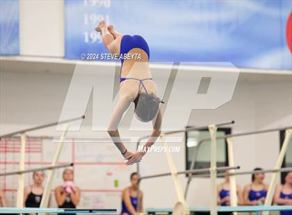 Thumbnail 3 in Regis Jesuit @ Cherry Creek photogallery.