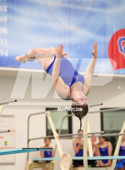 Thumbnail 3 in Regis Jesuit @ Cherry Creek photogallery.