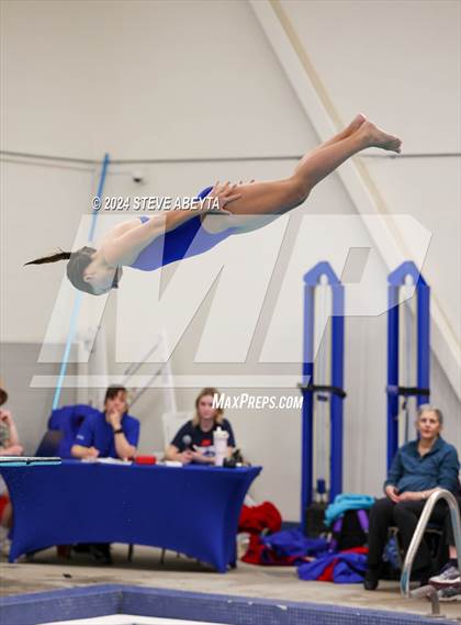 Thumbnail 2 in Regis Jesuit @ Cherry Creek photogallery.