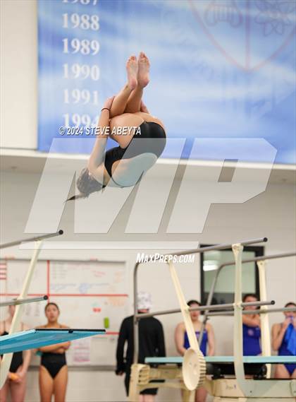 Thumbnail 3 in Regis Jesuit @ Cherry Creek photogallery.