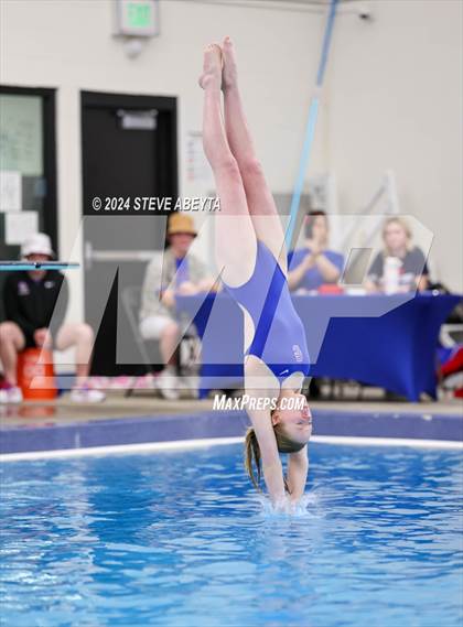 Thumbnail 2 in Regis Jesuit @ Cherry Creek photogallery.