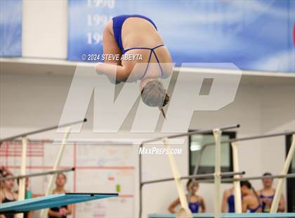 Thumbnail 1 in Regis Jesuit @ Cherry Creek photogallery.