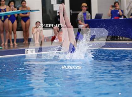 Thumbnail 1 in Regis Jesuit @ Cherry Creek photogallery.