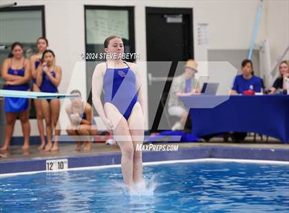 Thumbnail 3 in Regis Jesuit @ Cherry Creek photogallery.