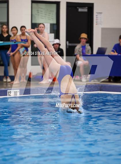 Thumbnail 1 in Regis Jesuit @ Cherry Creek photogallery.