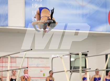Thumbnail 3 in Regis Jesuit @ Cherry Creek photogallery.