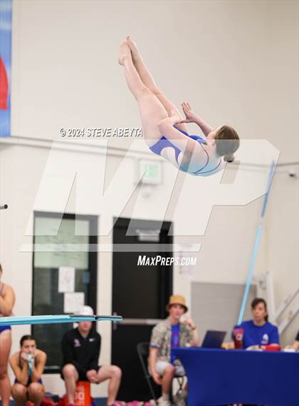 Thumbnail 2 in Regis Jesuit @ Cherry Creek photogallery.