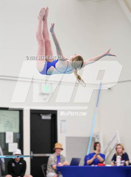 Thumbnail 3 in Regis Jesuit @ Cherry Creek photogallery.