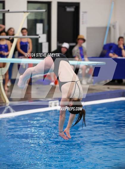 Thumbnail 2 in Regis Jesuit @ Cherry Creek photogallery.