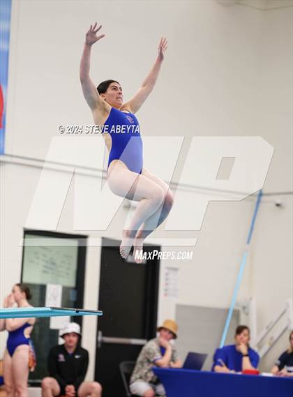 Thumbnail 3 in Regis Jesuit @ Cherry Creek photogallery.