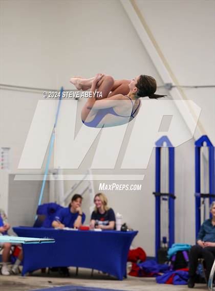 Thumbnail 3 in Regis Jesuit @ Cherry Creek photogallery.