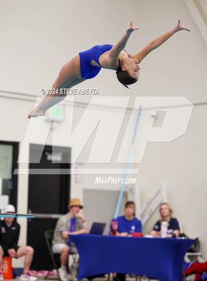 Thumbnail 2 in Regis Jesuit @ Cherry Creek photogallery.