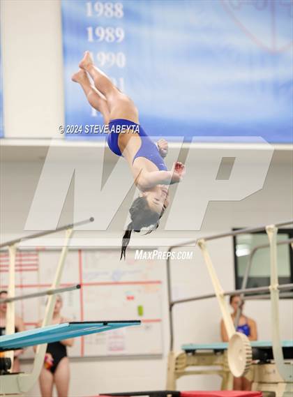 Thumbnail 2 in Regis Jesuit @ Cherry Creek photogallery.