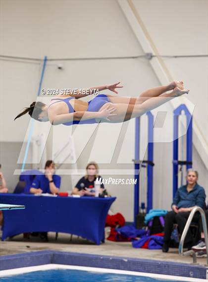 Thumbnail 3 in Regis Jesuit @ Cherry Creek photogallery.