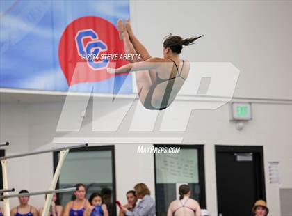 Thumbnail 3 in Regis Jesuit @ Cherry Creek photogallery.