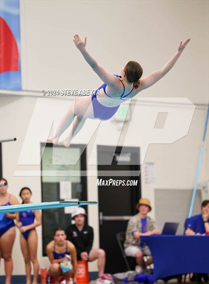 Thumbnail 2 in Regis Jesuit @ Cherry Creek photogallery.