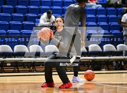 Thumbnail 2 in Ellison vs. Port Arthur Memorial (UIL Basketball 5A Region III Semifinal) photogallery.