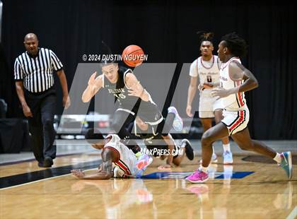 Thumbnail 2 in Ellison vs. Port Arthur Memorial (UIL Basketball 5A Region III Semifinal) photogallery.