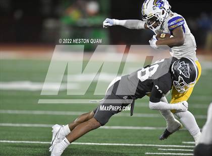 Thumbnail 2 in St. John Bosco vs. Serra (CIF State Open Final) photogallery.