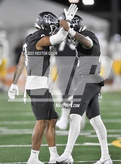 Thumbnail 3 in St. John Bosco vs. Serra (CIF State Open Final) photogallery.