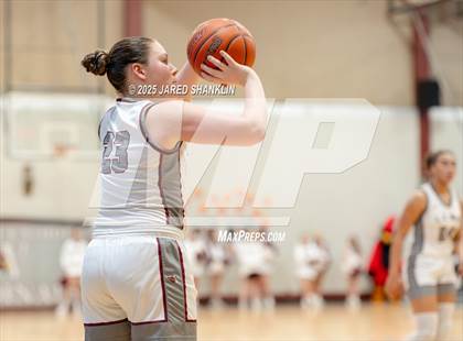 Thumbnail 1 in Istrouma @ E. D. White(LHSAA Division II Select Regional Playoff) photogallery.