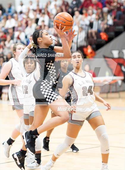Thumbnail 3 in Istrouma @ E. D. White(LHSAA Division II Select Regional Playoff) photogallery.