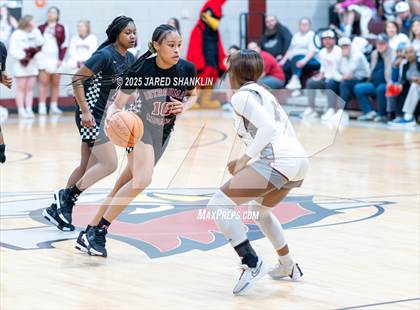 Thumbnail 2 in Istrouma @ E. D. White(LHSAA Division II Select Regional Playoff) photogallery.