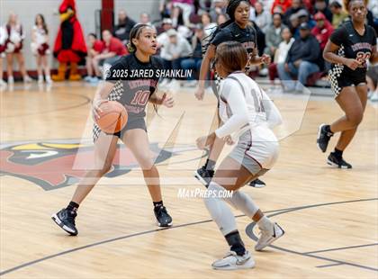 Thumbnail 1 in Istrouma @ E. D. White(LHSAA Division II Select Regional Playoff) photogallery.