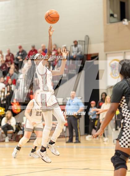 Thumbnail 1 in Istrouma @ E. D. White(LHSAA Division II Select Regional Playoff) photogallery.
