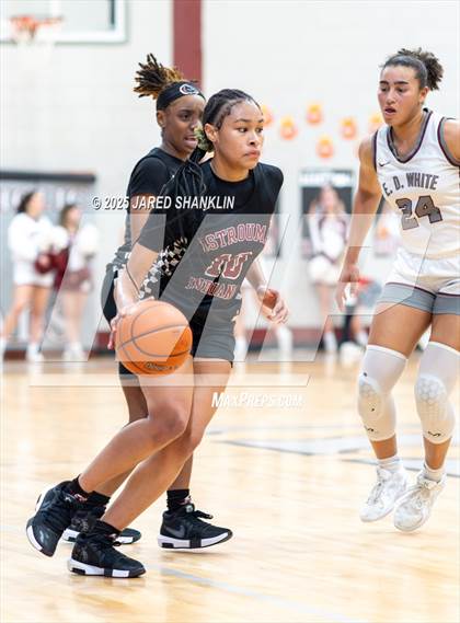 Thumbnail 1 in Istrouma @ E. D. White(LHSAA Division II Select Regional Playoff) photogallery.